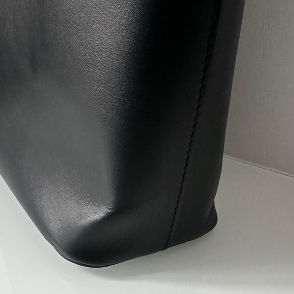 Everlane Black Leather Day Square Tote - Picture 9 of 10